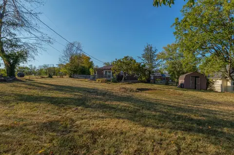 Exterior - 319 Thacker Dr, Wilmore, KY 40390 photo 9 of 10
