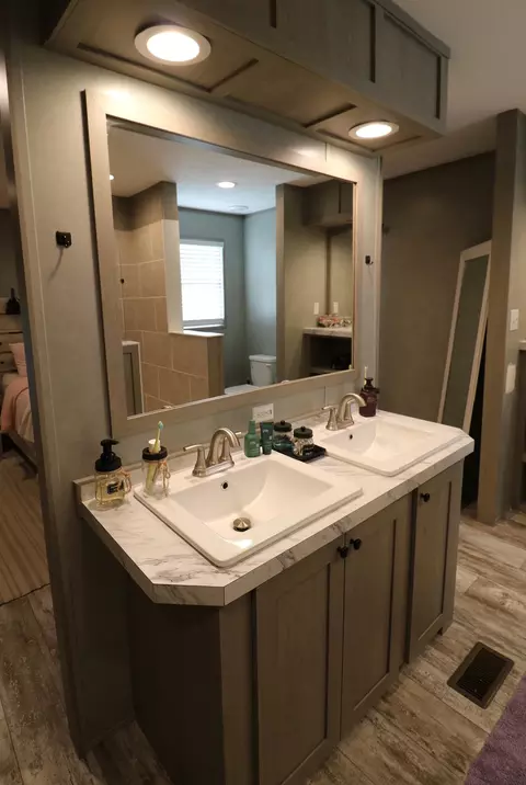 Bath - 11 Stella Ln, Eubank, KY 42567 photo 3 of 6