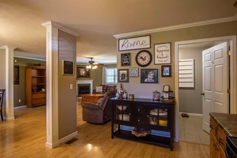 Entry Way - 2005 Ky 1629, Corbin, KY 40701 photo 1 of 2