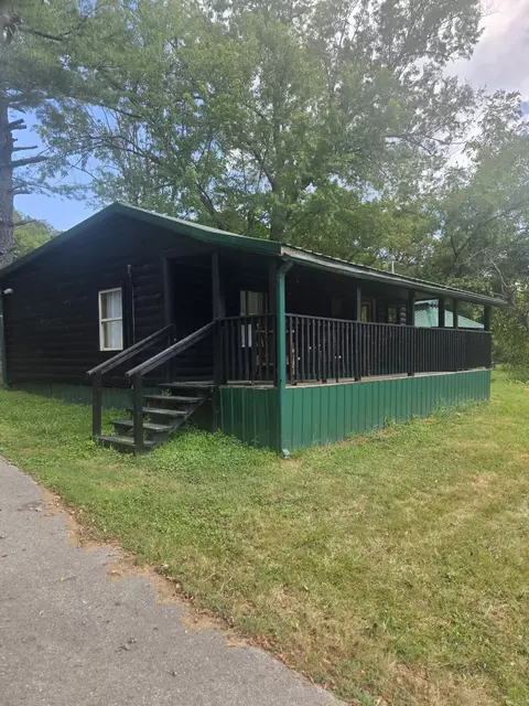 151 Nada Tunnel Rd, Stanton, KY 40380