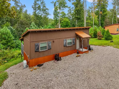 4523 Amos Ridge Rd, Frenchburg, KY 40322