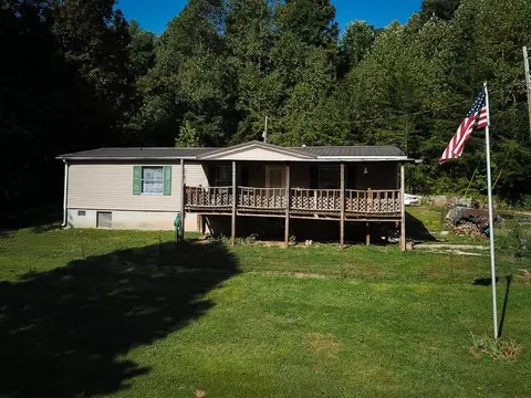 397 Perry Ln, Mckee, KY 40447