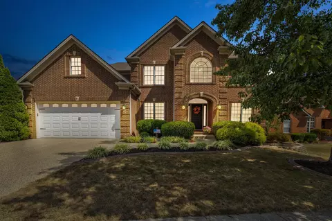 111 Spyglass Dr, Georgetown, KY 40324