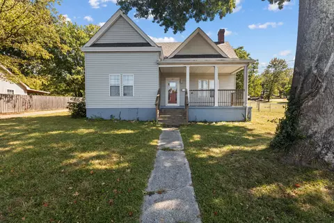27 Ashland Ave, Winchester, KY 40391