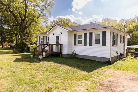 2317 Muddy Creek Rd, Winchester, KY 40391