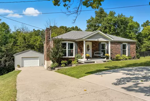 380 Willow Dr, Taylorsville, KY 40071