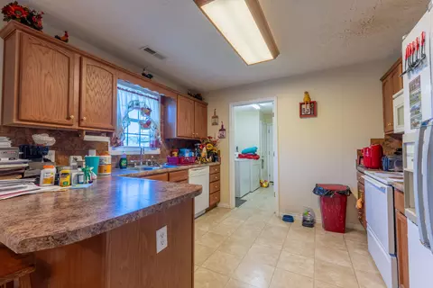 Kitchen - 297 Lisabella Ln, Eubank, KY 42567 photo 1 of 3