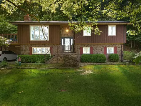 Exterior - 616 Fraley Dr, Morehead, KY 40351 photo 4 of 14
