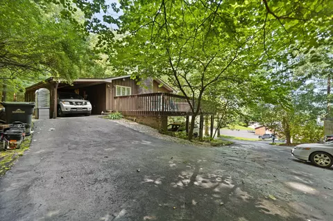 Exterior - 616 Fraley Dr, Morehead, KY 40351 photo 9 of 14