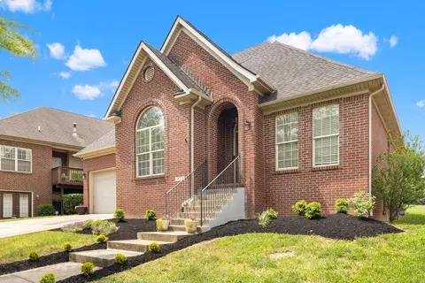 973 Village Green Ave, Lexington, KY 40509