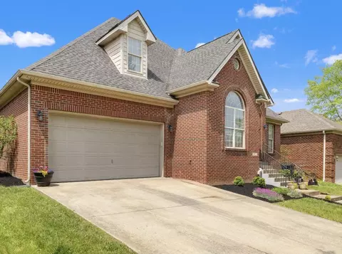 973 Village Green Ave, Lexington, KY 40509