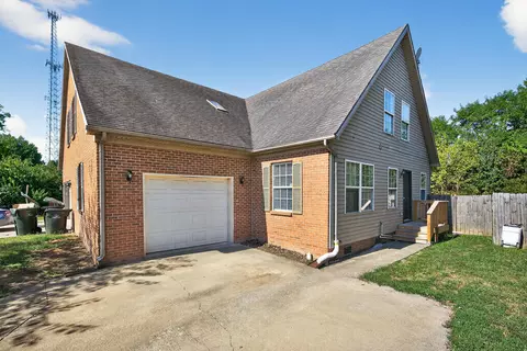 220 Tanbark Dr, Georgetown, KY 40324