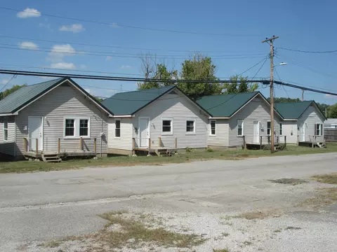 407 Montjoy St, Falmouth, KY 41040