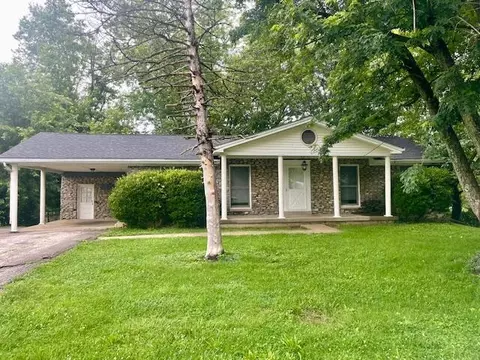 406 Forrest Dr, Lawrenceburg, KY 40342