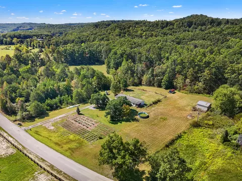 View/Area - 277 C Valley Dr, Berea, KY 40403 photo 3 of 6