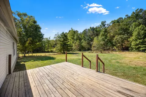 Exterior - 277 C Valley Dr, Berea, KY 40403 photo 4 of 6