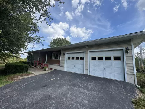 22 Bluegrass Rd, East Bernstadt, KY 40729