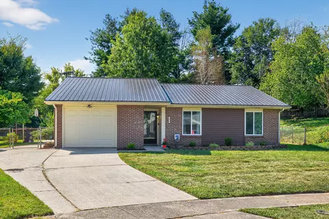 474 Grayson Lake Dr, Lexington, KY 40517