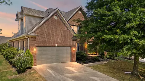 212 Park Lakes Dr, Richmond, KY 40475