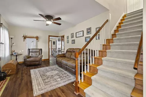 Entry Way - 134 E College Ave, Stanton, KY 40380 photo 1 of 6