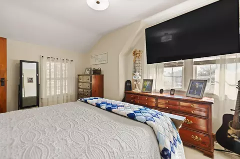 Bedroom - 134 E College Ave, Stanton, KY 40380 photo 6 of 9