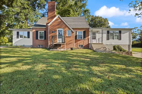 134 E College Ave, Stanton, KY 40380