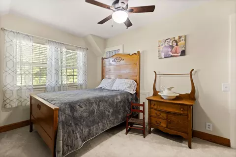 Bedroom - 134 E College Ave, Stanton, KY 40380 photo 8 of 9
