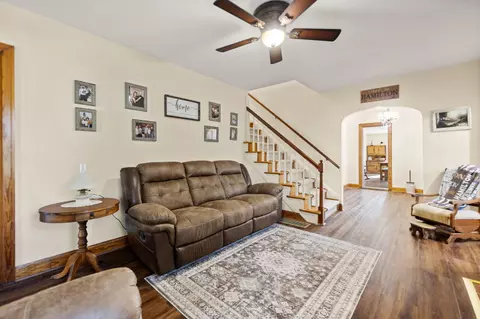 Entry Way - 134 E College Ave, Stanton, KY 40380 photo 3 of 6