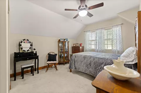 Bedroom - 134 E College Ave, Stanton, KY 40380 photo 7 of 9