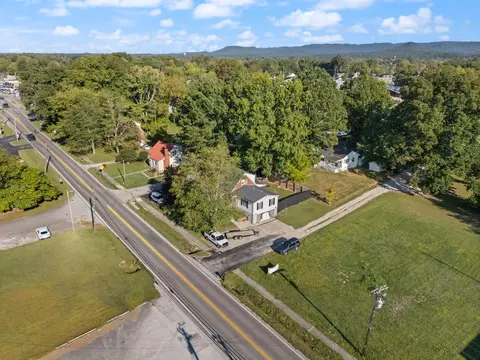View/Area - 134 E College Ave, Stanton, KY 40380 photo 3 of 12