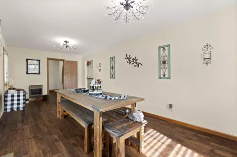 Dining - 134 E College Ave, Stanton, KY 40380 photo 2 of 3