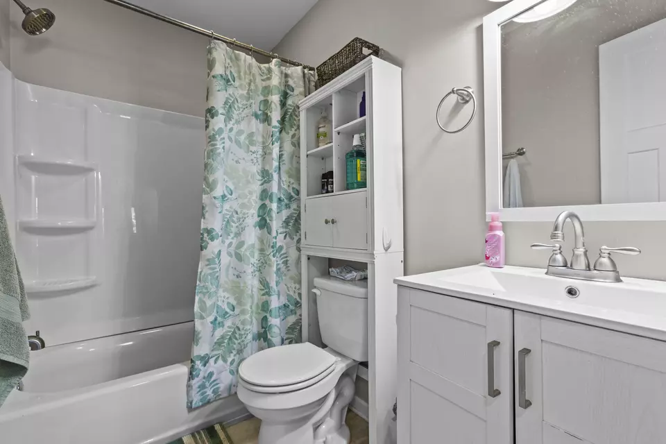 Bath - 517 W Classic Village Ln, Mount Sterling, KY 40353 photo 1 of 3