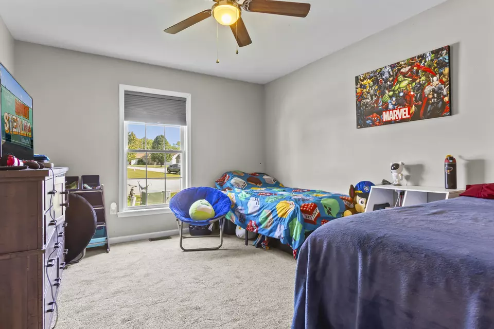 Bedroom - 517 W Classic Village Ln, Mount Sterling, KY 40353 photo 1 of 6