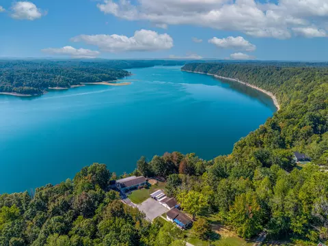 193 Scenic View Rd, Nancy, KY 42544