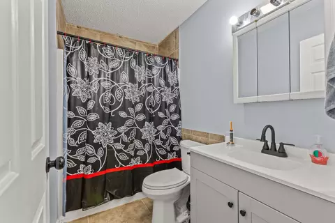 Bath - 151 Ruby Ln, Irvine, KY 40336 photo 3 of 3