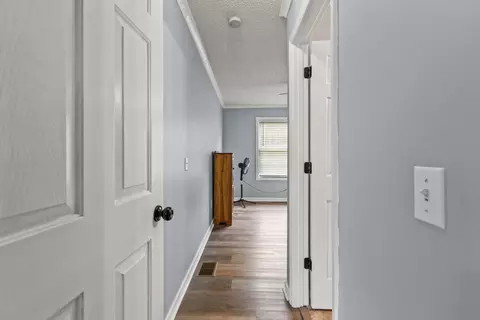 Entry Way - 151 Ruby Ln, Irvine, KY 40336 photo 4 of 5