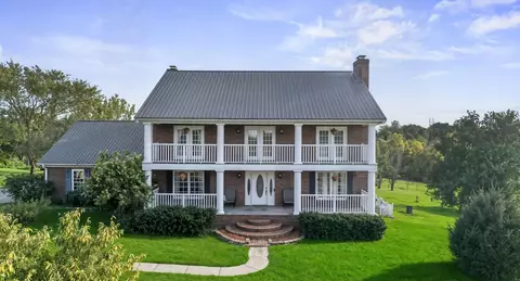 490 Arrowhead Springs Ln, Versailles, KY 40383