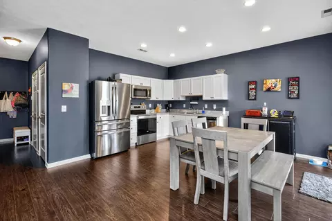 Kitchen - 145 John Davis Dr, Georgetown, KY 40324 photo 1 of 2