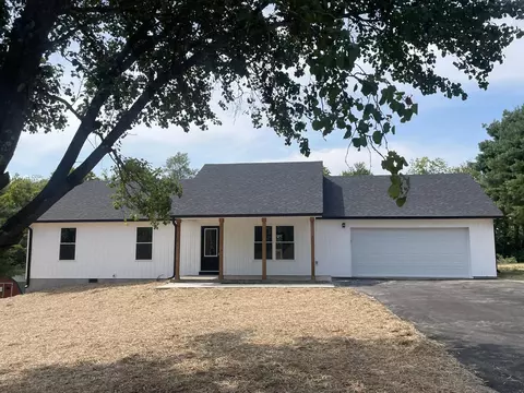 131 Sunrise Dr, Lancaster, KY 40444