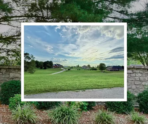38 W Blackberry Ln, Bronston, KY 42518
