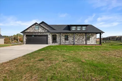88 Queens Dr, East Bernstadt, KY 40729