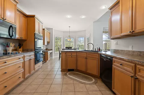 Kitchen - 112 Cherry Hill Dr, Georgetown, KY 40324 photo 3 of 4