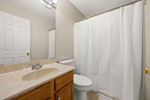 Bath - 132 Rodeo Dr, Georgetown, KY 40324 photo 2 of 2