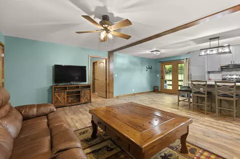 Living - 22 Gregory Rd, Tyner, KY 40486 photo 2 of 3