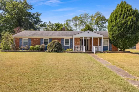 500 Hiawatha Trl, Georgetown, KY 40324