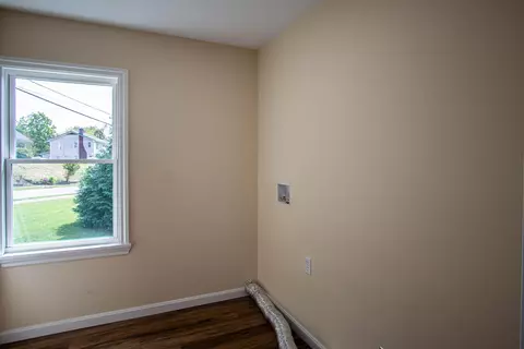 Other - 406 Broadway St, Irvine, KY 40336 photo 2 of 7