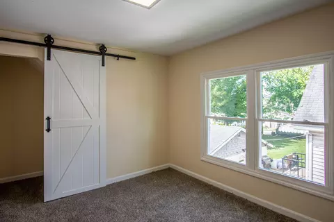 Bedroom - 406 Broadway St, Irvine, KY 40336 photo 4 of 6