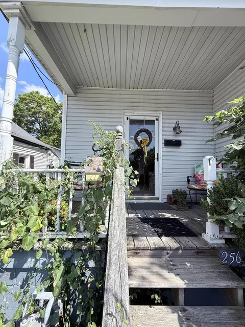 256 Parrish Ave, Paris, KY 40361