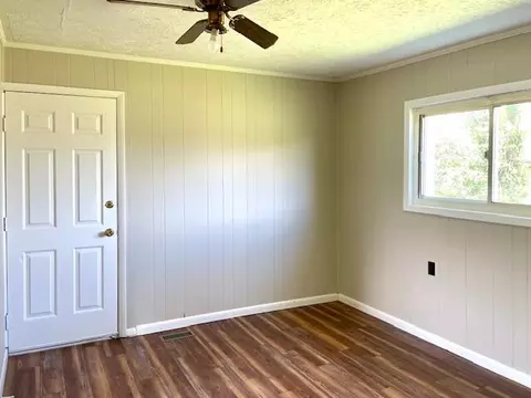 Bedroom - 411 Ky-3085, Flat Lick, KY 40935 photo 2 of 7