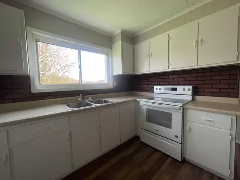 Kitchen - 411 Ky-3085, Flat Lick, KY 40935 photo 2 of 5